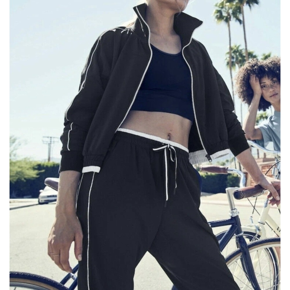 ATHLETA Brooklyn Track Bomber Womens Size Med Black Casual Comfy Sporty - Picture 1 of 7